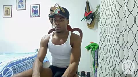 Snapshot of horneyguy2399 chatting on December 31, 7:20 am sugarbaby online show from December 31, 7:20 am