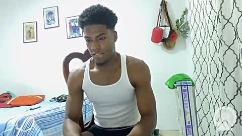 Snapshot of horneyguy2399 chatting on January 3, 10:08 pm sugarbaby online show from January 3, 10:08 pm