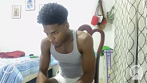 Snapshot of horneyguy2399 chatting on January 4, 11:59 pm sugarbaby online show from January 4, 11:59 pm