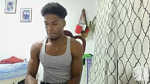 Snapshot of horneyguy2399 chatting on January 7, 2:53 am sugarbaby online show from January 7, 2:53 am