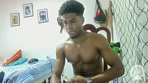 Snapshot of horneyguy2399 chatting on January 11, 7:06 am sugarbaby online show from January 11, 7:06 am