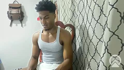 Snapshot of horneyguy2399 chatting on January 16, 1:48 am sugarbaby online show from January 16, 1:48 am