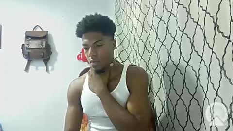 Snapshot of horneyguy2399 chatting on January 18, 2:14 am sugarbaby online show from January 18, 2:14 am