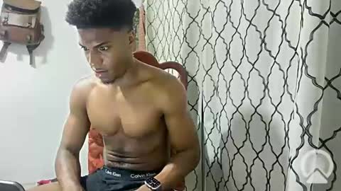 Snapshot of horneyguy2399 chatting on January 21, 5:16 am sugarbaby online show from January 21, 5:16 am