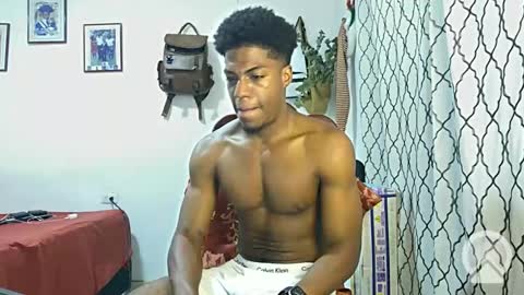 Snapshot of horneyguy2399 chatting on January 26, 2:24 am sugarbaby online show from January 26, 2:24 am