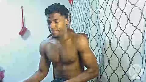 Snapshot of horneyguy2399 chatting on February 5, 1:37 am sugarbaby online show from February 5, 1:37 am