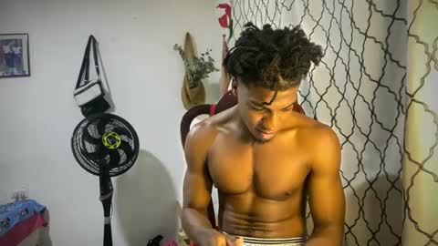 Snapshot of horneyguy2399 chatting on September 20, 2:07 pm sugarbaby online show from September 20, 2:07 pm