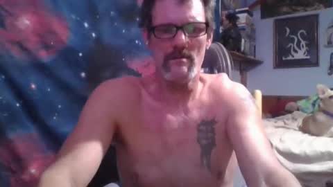 Snapshot of horneyjoe48 chatting on February 4, 6:36 am joey online show from February 4, 6:36 am