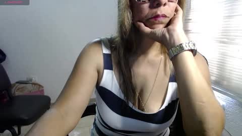 Snapshot of horny_and_daring chatting on October 15, 7:58 pm horny and daring online show from October 15, 7:58 pm