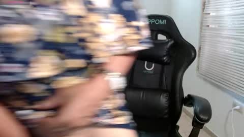 Snapshot of horny_and_daring chatting on October 17, 1:03 pm horny and daring online show from October 17, 1:03 pm