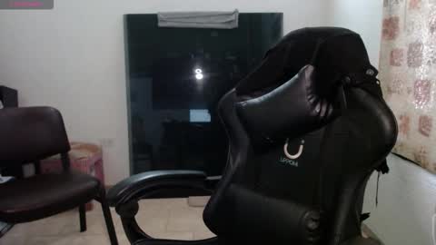 Snapshot of horny_and_daring chatting on January 13, 1:05 pm horny and daring online show from January 13, 1:05 pm