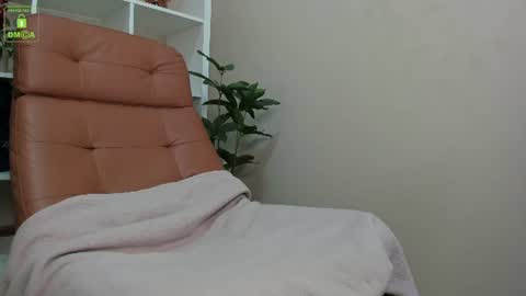 Naomi online show from August 5, 11:13 am