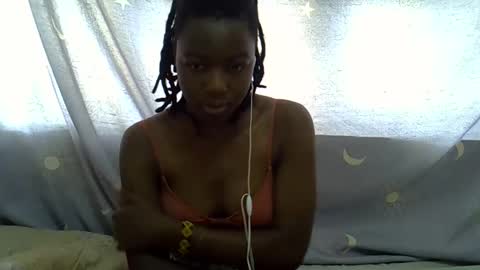 Leila online show from February 2, 1:21 pm