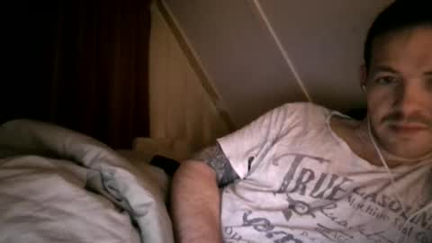 Snapshot of horny_dutch020 chatting on May 4, 9:00 pm horny_dutch020 online show from May 4, 9:00 pm