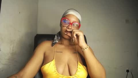 horny_ebonygirl_ online show from May 25, 5:24 am