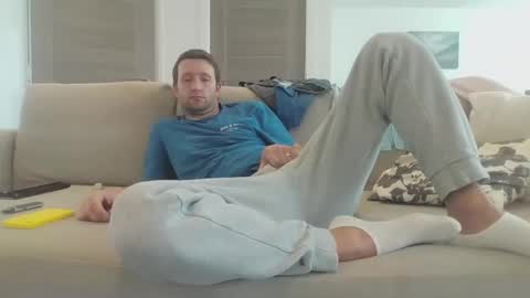 Snapshot of horny_jay86 chatting on September 18, 9:33 am horny_jay86 online show from September 18, 9:33 am