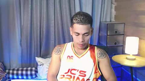Snapshot of horny_johnxxx chatting on February 23, 12:41 am horny_johnxxx online show from February 23, 12:41 am