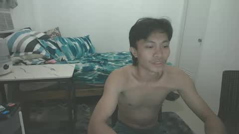 Snapshot of horny_kent4u chatting on April 16, 3:46 pm horny_kent4u online show from April 16, 3:46 pm