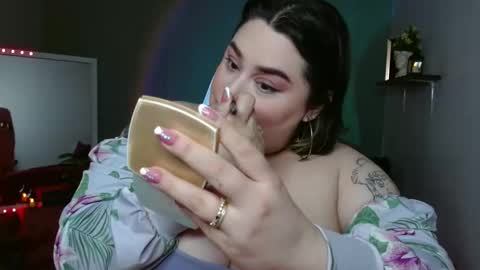 Snapshot of horny_neighbors_ chatting on December 9, 5:18 am onlyTiffany I broke up with frank 10 days ago online show from December 9, 5:18 am