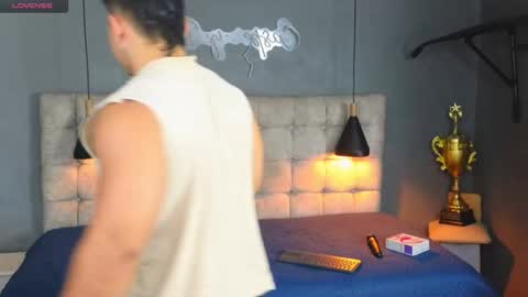 horny_nick18 online show from January 7, 10:51 am