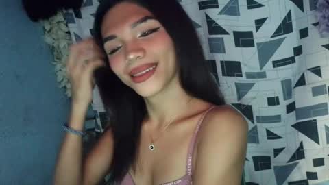 Snapshot of horny_rhiana chatting on April 25, 5:32 am Rhiana online show from April 25, 5:32 am
