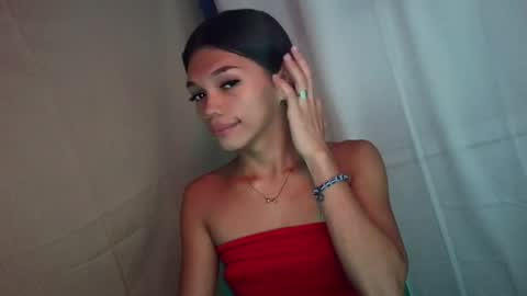 Snapshot of horny_rhiana chatting on May 12, 9:12 pm Rhiana online show from May 12, 9:12 pm