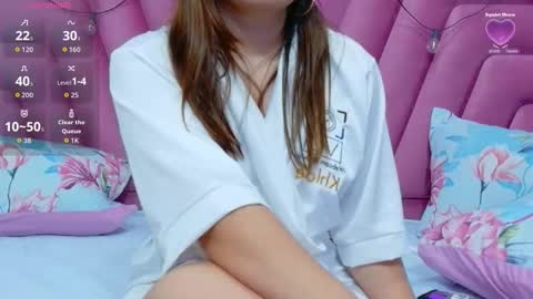 Khloe  online show from February 13, 12:12 pm