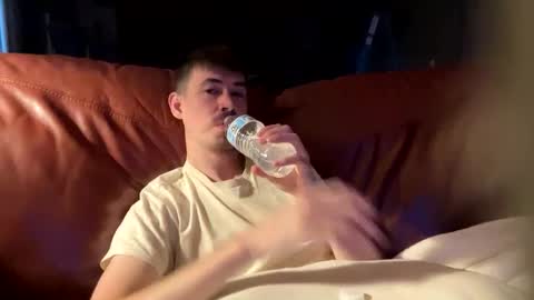 Justin 7 inches online show from September 12, 12:33 am