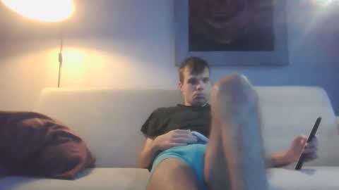 Snapshot of hornyboyivar chatting on November 24, 7:19 am hornyboyivar online show from November 24, 7:19 am