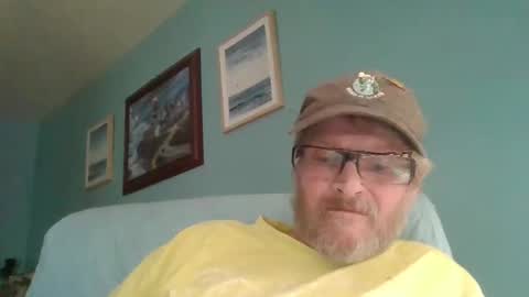 Snapshot of hornyd7711 chatting on September 19, 6:19 pm hornyd7711 online show from September 19, 6:19 pm