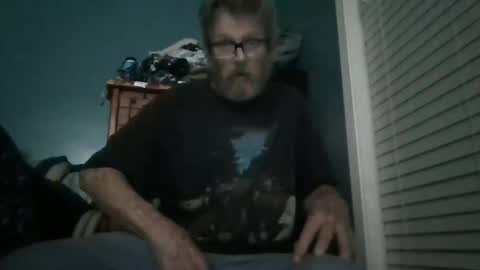 Snapshot of hornyd7711 chatting on October 11, 8:02 am hornyd7711 online show from October 11, 8:02 am