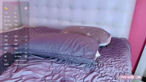 Valentina  online show from December 18, 5:00 pm