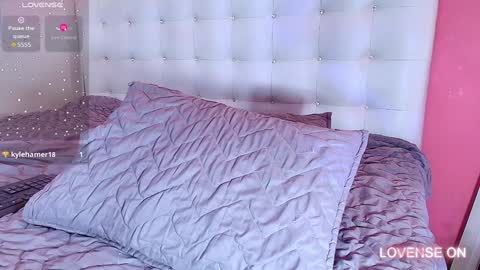 Valentina  online show from December 28, 12:56 pm