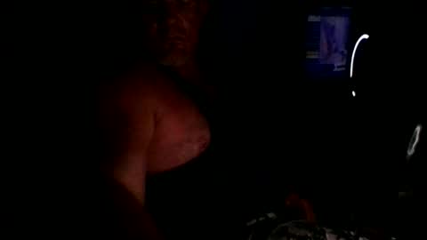 hornyhungwhiteboy4u269 online show from September 18, 2:13 am