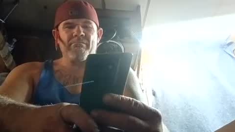 hornyhungwhiteboy4u269 online show from May 28, 7:33 pm