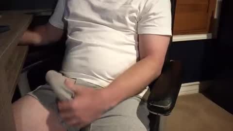 Snapshot of hornyhusker087 chatting on February 14, 6:32 am Horny Husker online show from February 14, 6:32 am