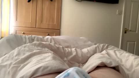 Snapshot of hornyian91 chatting on November 2, 10:28 am Liverpool lad online show from November 2, 10:28 am