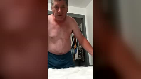 hornyman6942842 online show from July 8, 11:09 pm