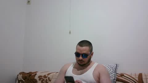 hornymonkey991 online show from May 4, 6:04 pm