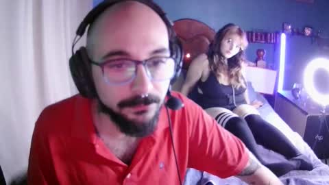 Snapshot of hornymoon7w7 chatting on February 2, 2:43 am hornymoon7w7 online show from February 2, 2:43 am