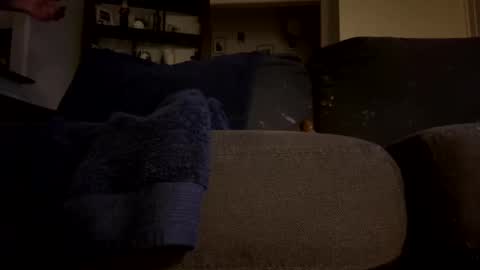 hornyonelooking1 online show from December 4, 11:19 am