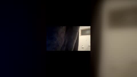 Snapshot of hornyonelooking1 chatting on February 25, 10:36 am hornyonelooking1 online show from February 25, 10:36 am