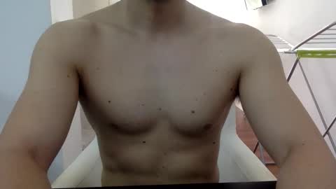 Snapshot of hornyspaniard93 chatting on June 2, 10:39 am hornyspaniard93 online show from June 2, 10:39 am