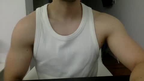 Snapshot of hornyspaniard93 chatting on June 13, 7:23 pm hornyspaniard93 online show from June 13, 7:23 pm