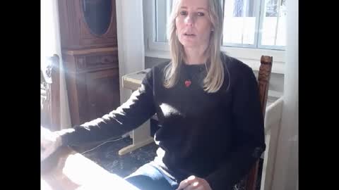 Hornyssima online show from November 10, 9:52 am