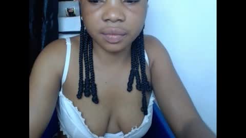 Snapshot of hornyxbum chatting on February 5, 1:04 am hornyxbum online show from February 5, 1:04 am