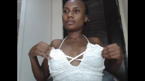 Snapshot of hornyxmamacita chatting on April 26, 11:35 pm hornyxmamacita online show from April 26, 11:35 pm