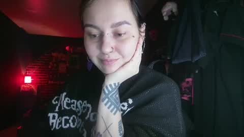 Snapshot of horror_circus chatting on December 5, 6:10 am Messalina Horror online show from December 5, 6:10 am