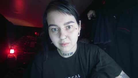 Snapshot of horror_circus chatting on December 10, 5:39 am Messalina Horror online show from December 10, 5:39 am