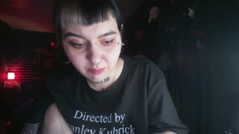 Snapshot of horror_circus chatting on February 12, 10:37 pm Messalina Horror online show from February 12, 10:37 pm